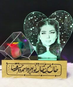 باکس گل رز جاودان مدل مرکب طلایی
